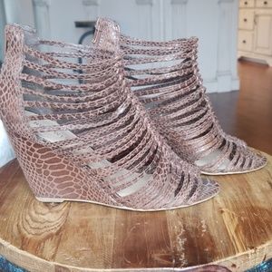 Nine West Brown Snakeskin Caged Wedges sz 7